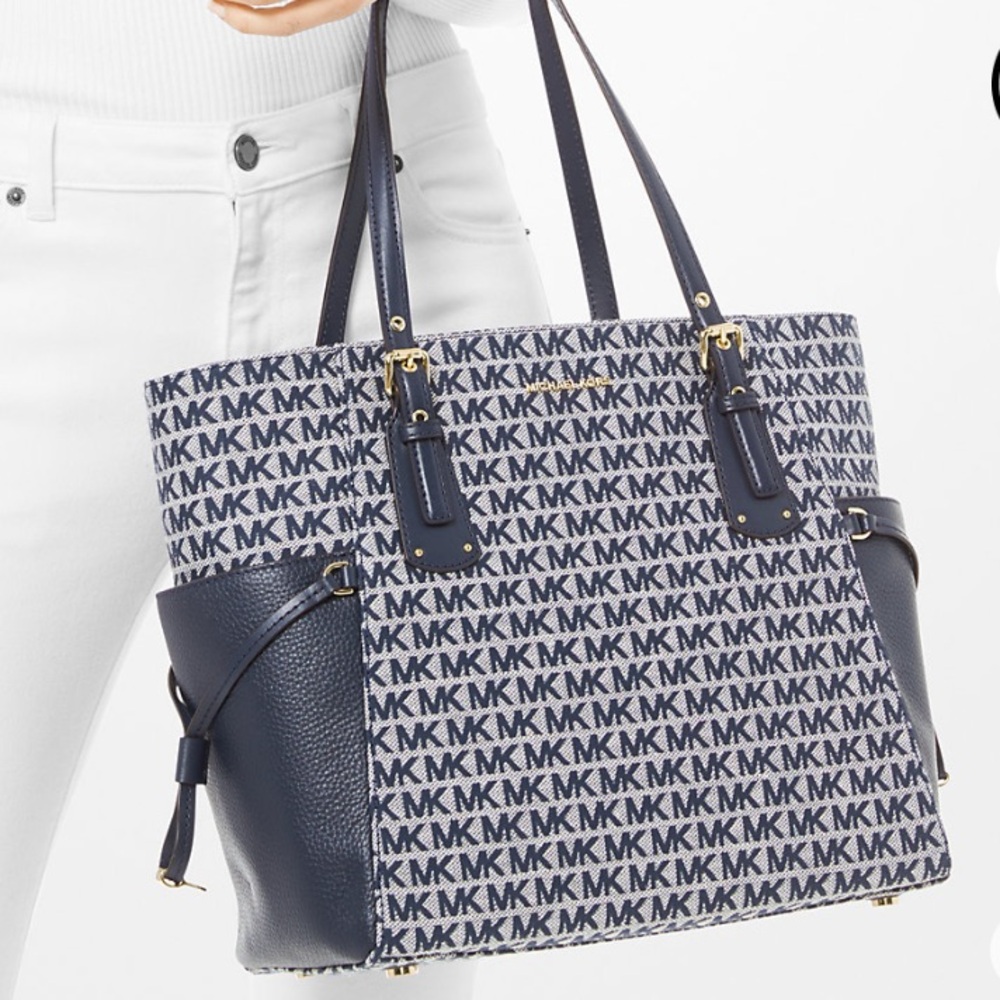 MICHAEL Michael Kors JACQUARD SIGNATURE VOYAGER EAST WEST TOTE $398